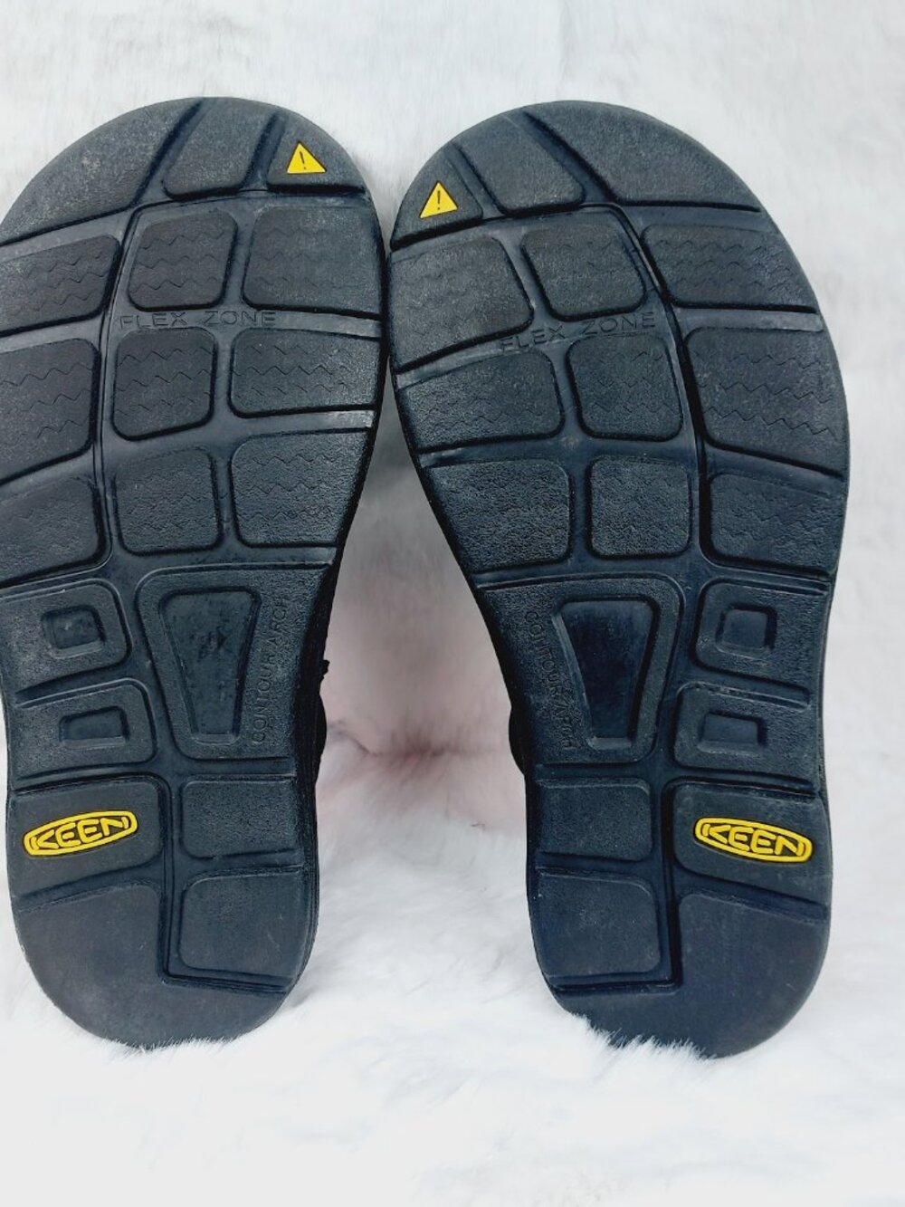 Keen Women's Black Uneek Fade Mesh Bungee Lace Fisherman Sandal Size 6 - Picture 8 of 12